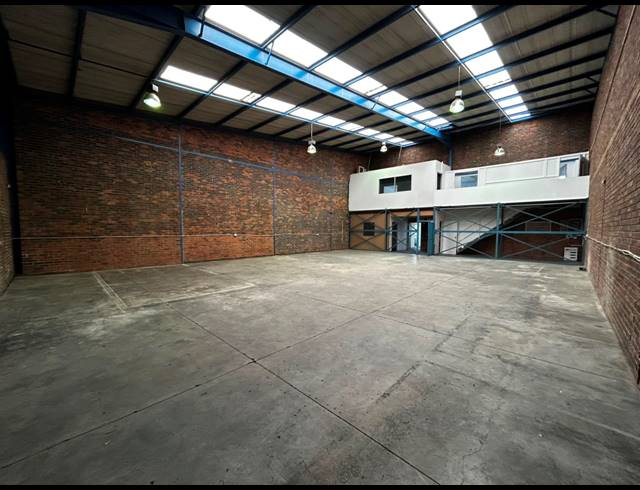 470M² WAREHOUSE TO LET IN EASTGATE
